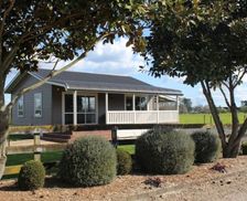 New Zealand Gordonton Hamilton City vacation rental compare prices direct by owner 10326905