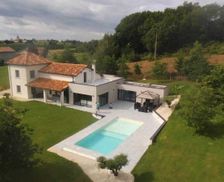 France Occitanie CAUMONT vacation rental compare prices direct by owner 4385900