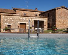 Italy Tuscany San Giovanni d'Asso vacation rental compare prices direct by owner 4752432