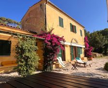 Italy Livorno Portoferraio vacation rental compare prices direct by owner 6782971