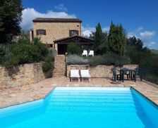 Italy Marche Gualdo vacation rental compare prices direct by owner 4573055