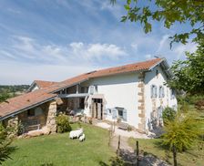 France Nouvelle-Aquitaine Saint-Pée-sur-Nivelle vacation rental compare prices direct by owner 4744118