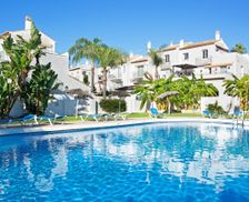 Spain Málaga Estepona vacation rental compare prices direct by owner 6444408