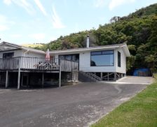 New Zealand Rotorua Lake Tarawera vacation rental compare prices direct by owner 9874830