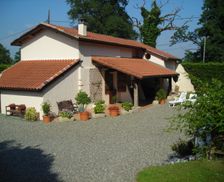 France Nouvelle-Aquitaine Clermont vacation rental compare prices direct by owner 4288736