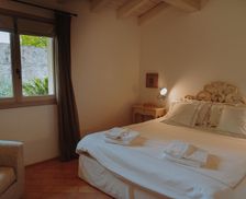 Italy Lombardy Puegnago del Garda vacation rental compare prices direct by owner 6639007