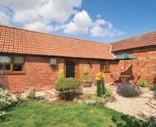 United Kingdom Lincolnshire Saltfleetby, near Louth vacation rental compare prices direct by owner 6763297