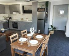 Australia QLD Hollywell vacation rental compare prices direct by owner 6603460