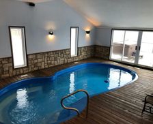 Canada Quebec Sainte-Anne-des-Lacs vacation rental compare prices direct by owner 623718