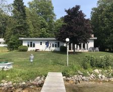 United States Michigan Petoskey vacation rental compare prices direct by owner 578524