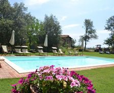 Italy Tuscany Monteroni d'Arbia vacation rental compare prices direct by owner 3964698