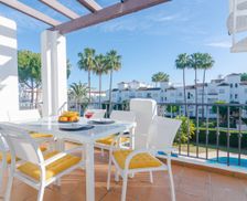 Spain Málaga Estepona vacation rental compare prices direct by owner 5071491