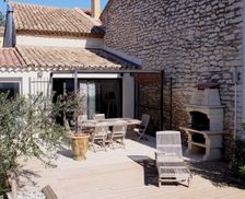 France Occitanie Tavel vacation rental compare prices direct by owner 6565779