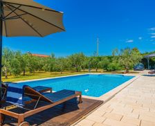 Croatia Sveti Lovrec Pinezici vacation rental compare prices direct by owner 4189536