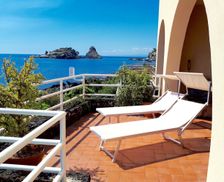 Italy Sicilia Aci Castello vacation rental compare prices direct by owner 4267814