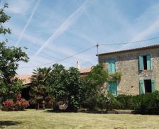 France Nouvelle-Aquitaine Saint-Jean-De-Duras vacation rental compare prices direct by owner 5797635