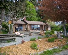 Canada British Columbia Halfmoon Bay vacation rental compare prices direct by owner 1250848