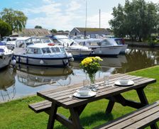 United Kingdom  Stalham Staithe, near Stalham vacation rental compare prices direct by owner 9375477