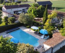 France Nouvelle-Aquitaine Sérigny vacation rental compare prices direct by owner 4768377