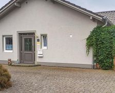 Germany Rhineland-Palatinate Üxheim vacation rental compare prices direct by owner 4380564