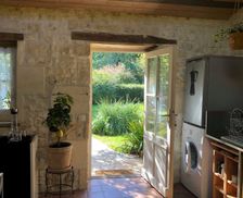 France Nouvelle-Aquitaine Gémozac vacation rental compare prices direct by owner 4104260