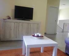 Italy Provincia di Catania Santa Venerina vacation rental compare prices direct by owner 4500403