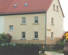 Germany Sächsisches Burgen- und Heideland Kössern vacation rental compare prices direct by owner 4580169