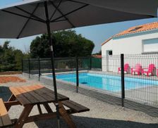 France Vendée Vairé vacation rental compare prices direct by owner 4472328