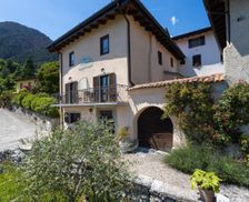 Italy Lombardy Tremosine vacation rental compare prices direct by owner 6712624