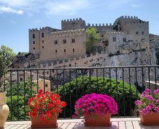 Italy Sicily caccamo vacation rental compare prices direct by owner 4089888