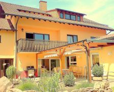 Germany Pfalz Dahn vacation rental compare prices direct by owner 9402829