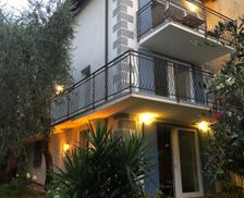 Italy Provincia di Verona Brenzone sul Garda vacation rental compare prices direct by owner 4032949