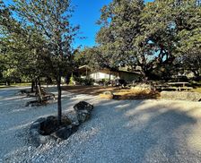 United States Texas Leakey vacation rental compare prices direct by owner 2577080