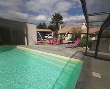 France Vendée Aubigny-Les Clouzeaux vacation rental compare prices direct by owner 4291117