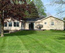 United States Michigan Decatur vacation rental compare prices direct by owner 10283052