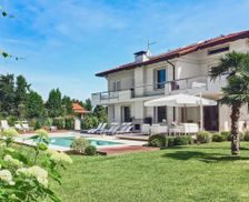 Italy Tuscany Forte dei Marmi vacation rental compare prices direct by owner 3917494