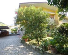 Italy Lucca Seravezza vacation rental compare prices direct by owner 10432302