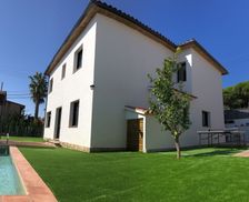 Spain Barcelona Sant Vicenç de Montalt vacation rental compare prices direct by owner 10402575