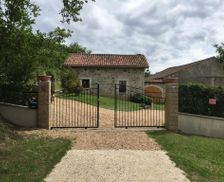 France Dordogne Vanxains vacation rental compare prices direct by owner 10371787