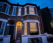 United Kingdom England Surbiton vacation rental compare prices direct by owner 10360461