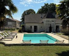 France Département Charente-Maritime Chadenac vacation rental compare prices direct by owner 10432209