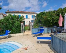 France Charente-Maritime Saint Georges antignac vacation rental compare prices direct by owner 15506710