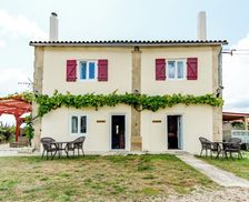 France Charente-Maritime Villeneuve-la-Comtesse vacation rental compare prices direct by owner 12221535