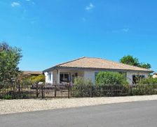 France Gironde Vensac vacation rental compare prices direct by owner 11705045