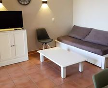 France Provence - Alpes - Cote d'Azur MALLEMORT vacation rental compare prices direct by owner 24850515