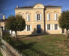 France Gironde Saint-Vivien-de-Blaye vacation rental compare prices direct by owner 11703532