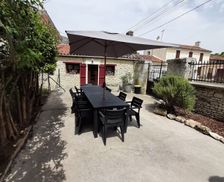 France Charente-Maritime Saint-Martin-de-Juillers vacation rental compare prices direct by owner 24936416