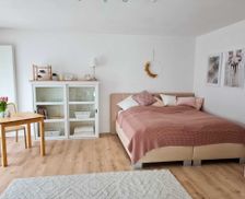 Germany HE Wiesbaden vacation rental compare prices direct by owner 15474009