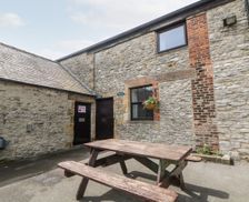 United Kingdom Peak District Bakewell vacation rental compare prices direct by owner 25228638