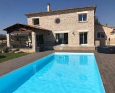 France Gard Allègre-les-Fumades vacation rental compare prices direct by owner 15549086